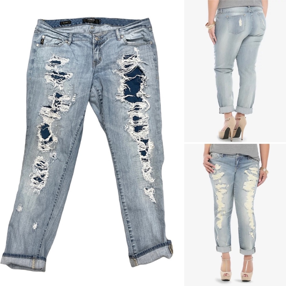 TORRID BOYFRIEND JEAN LIGHT WASH DESTRUCTION